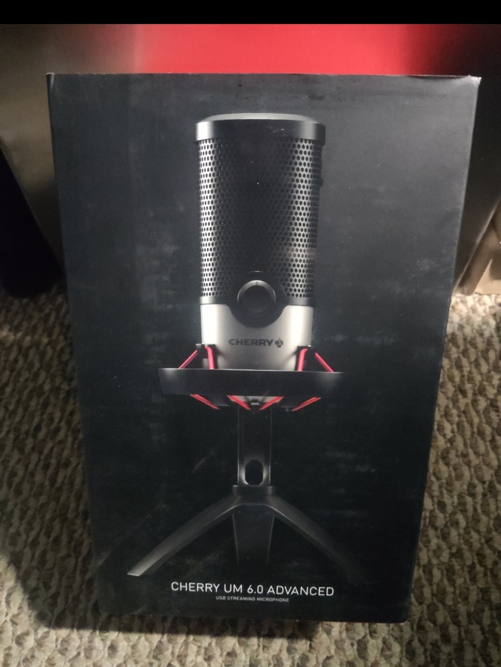 UM 6.0 Advanced USB Streaming Microphone — Black with Red Accents